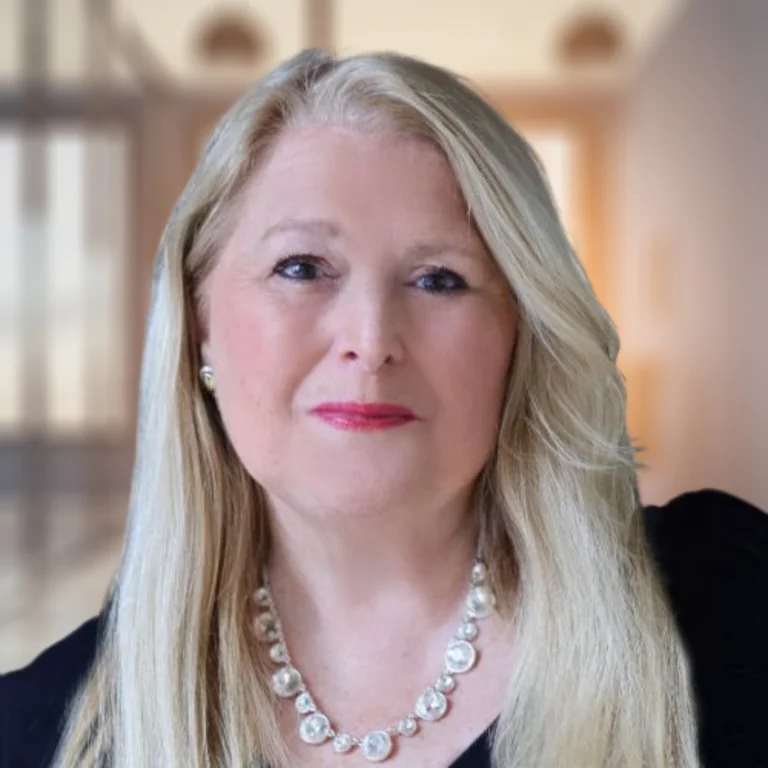 Sharon Correia Headshot